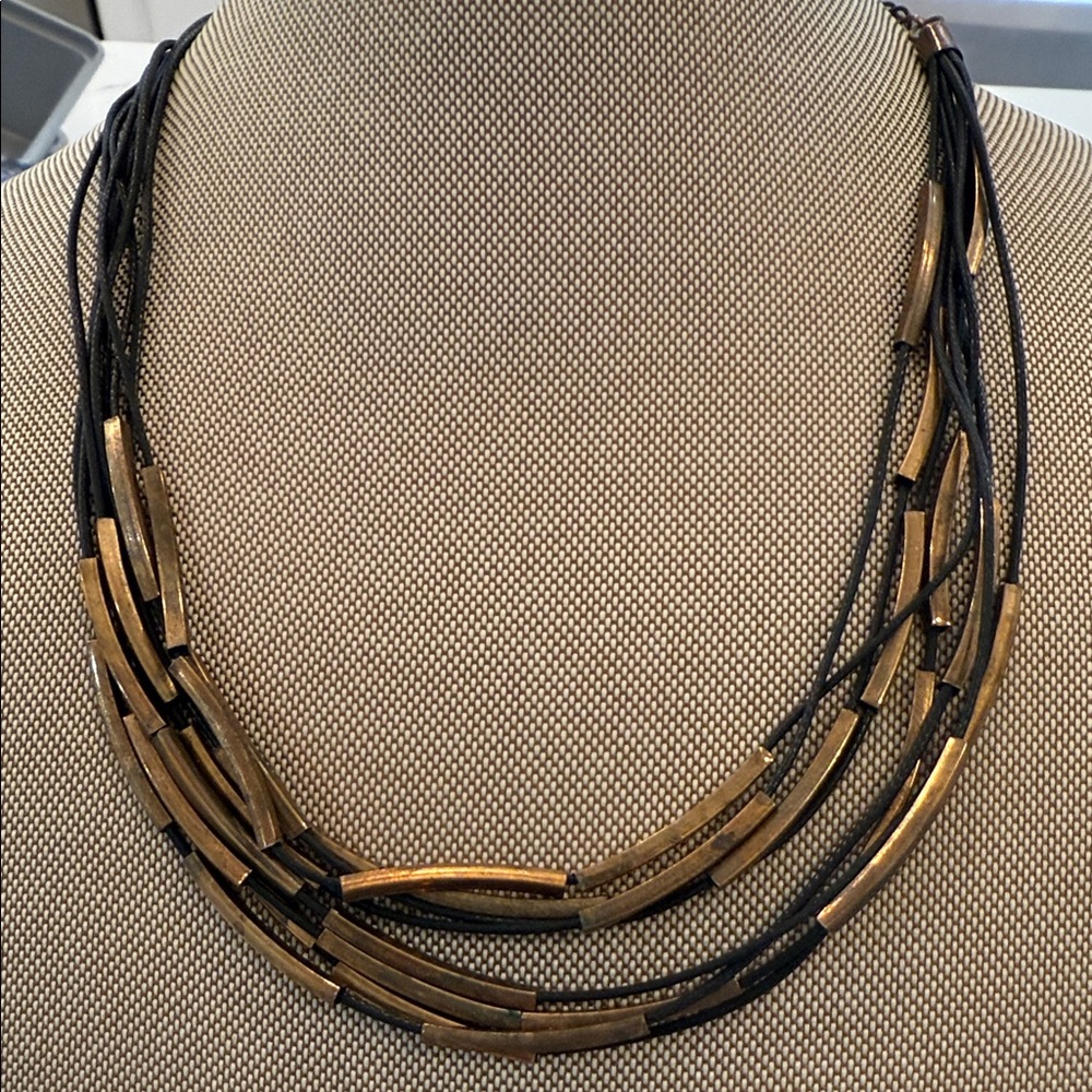 Elegant Black and Gold color  Necklace
